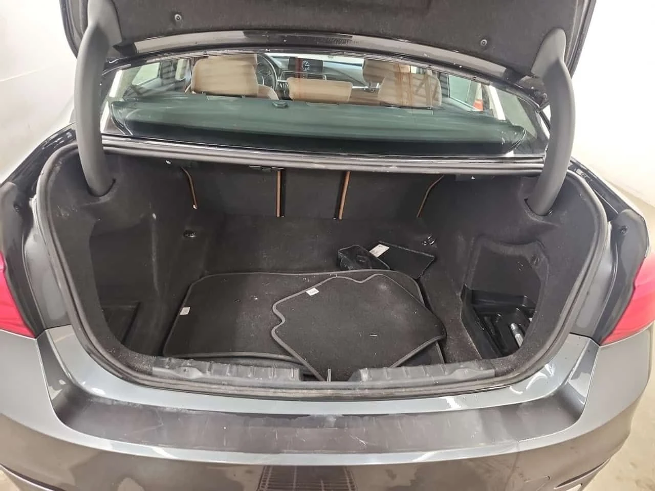 BMW 328 DIESEL * xDrive * Без инциденти * CARFAX * , снимка 15 - Автомобили и джипове - 53878415