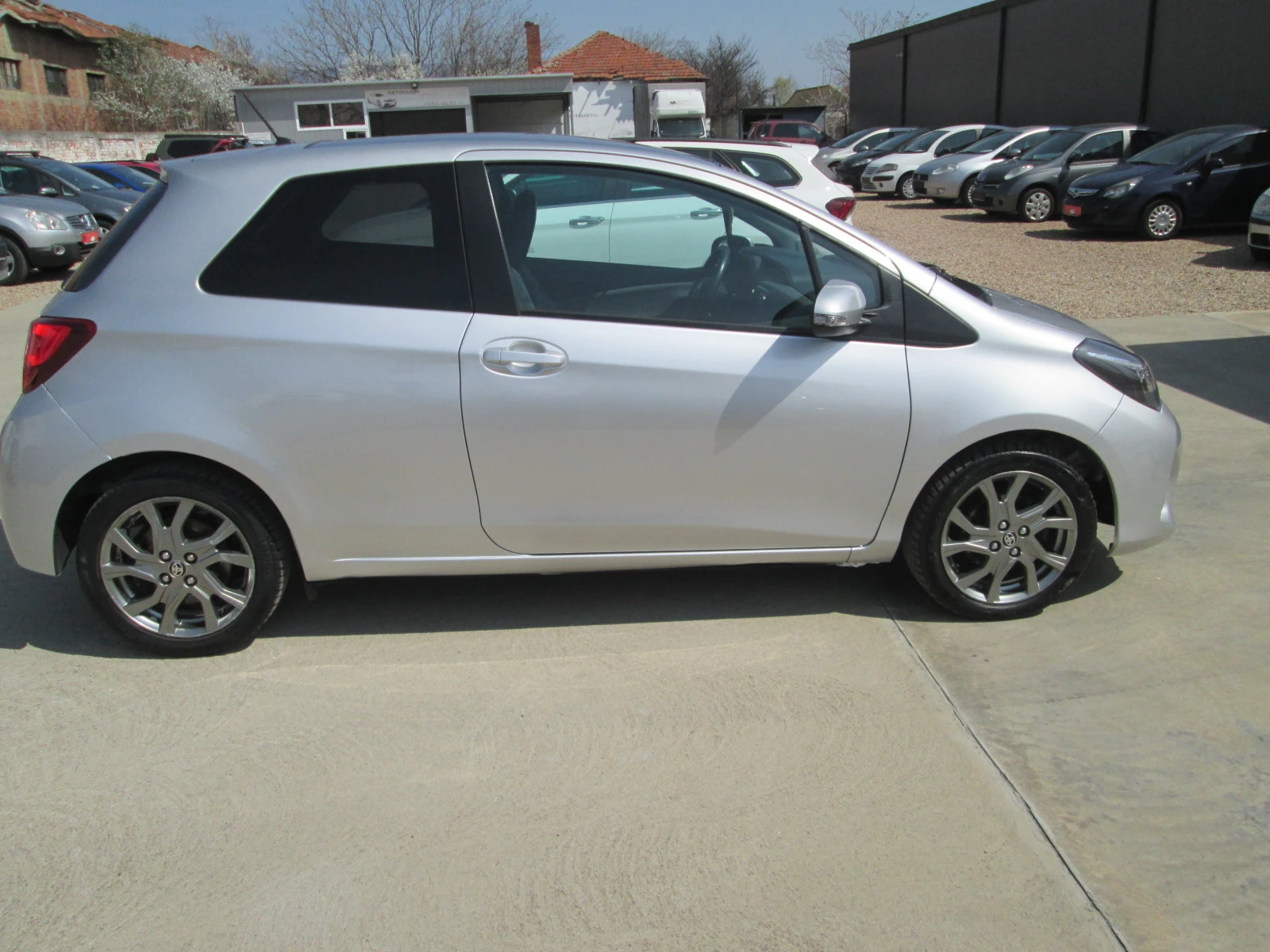 Toyota Yaris 1.4D4D Навигация-Панорама, снимка 3 - Автомобили и джипове - 53983541