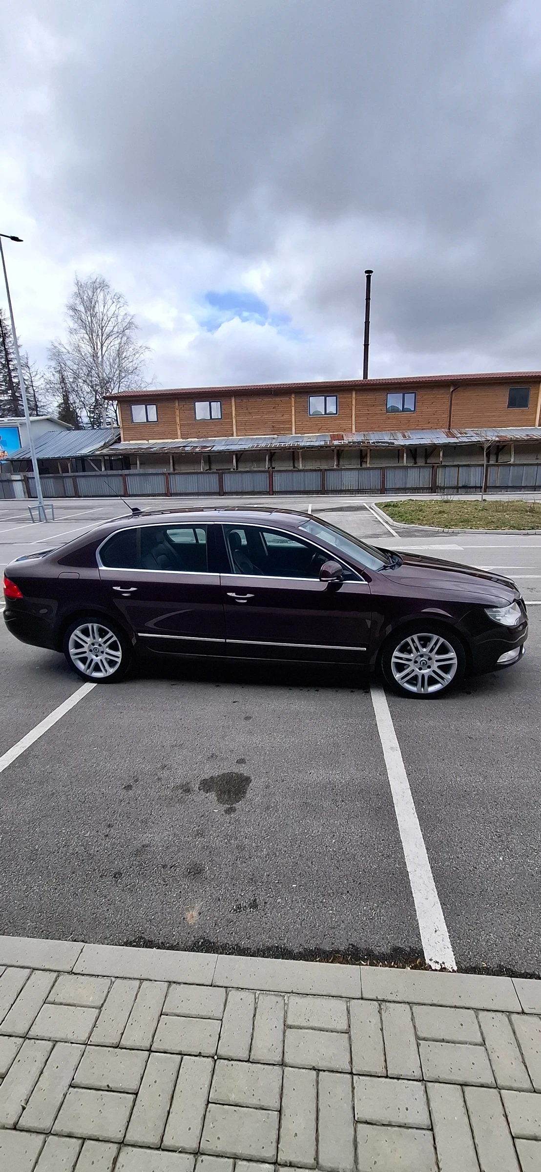 Skoda Superb 2.0 TDI, снимка 5 - Автомобили и джипове - 54010532