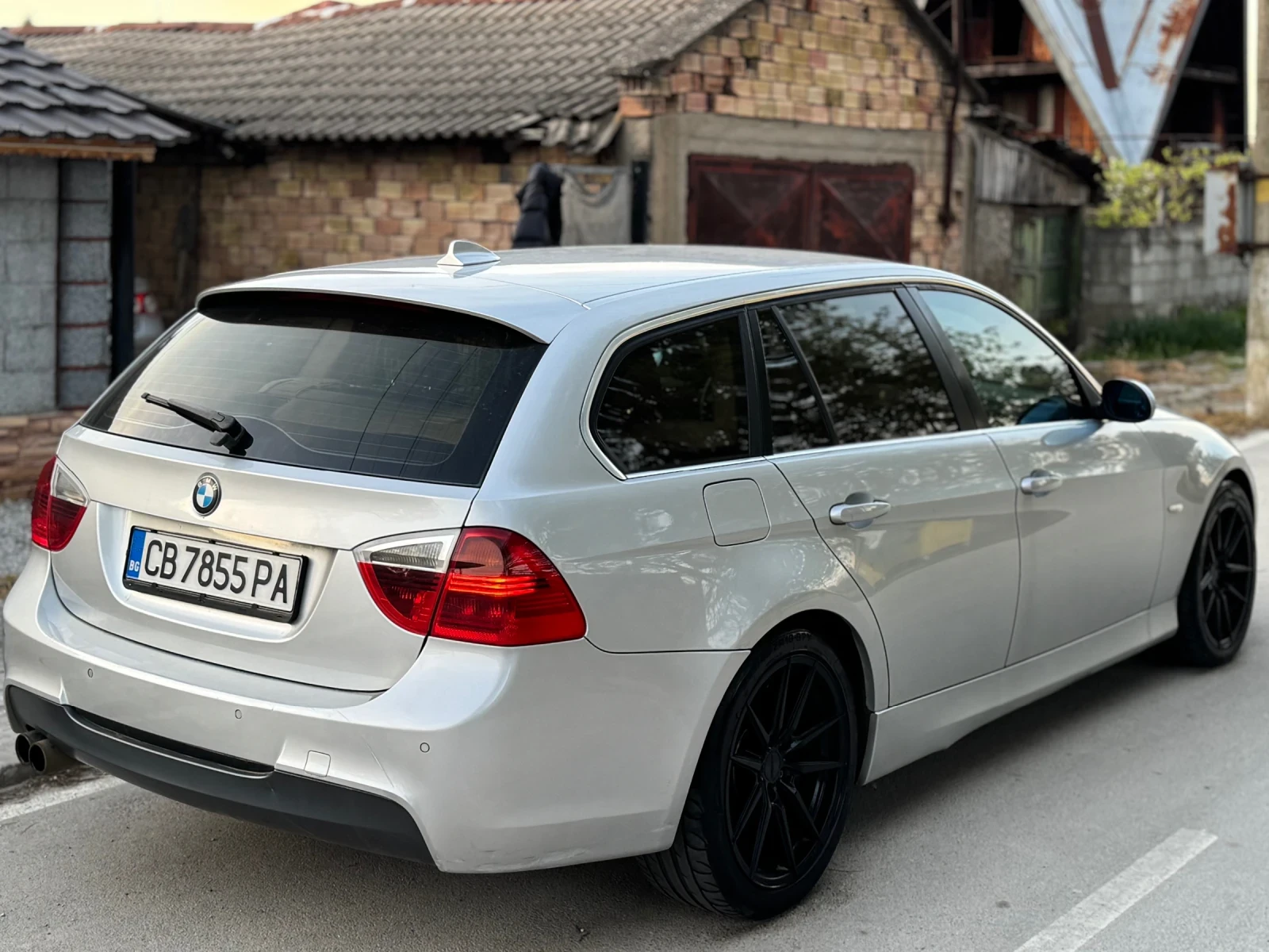 BMW 330 xd M-pack, снимка 4 - Автомобили и джипове - 54306337