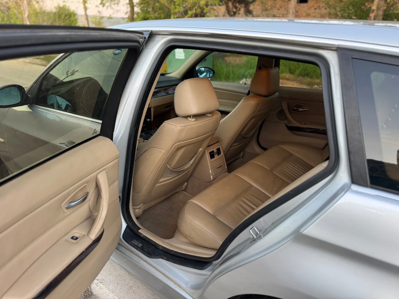 BMW 330 xd M-pack, снимка 9 - Автомобили и джипове - 54306337