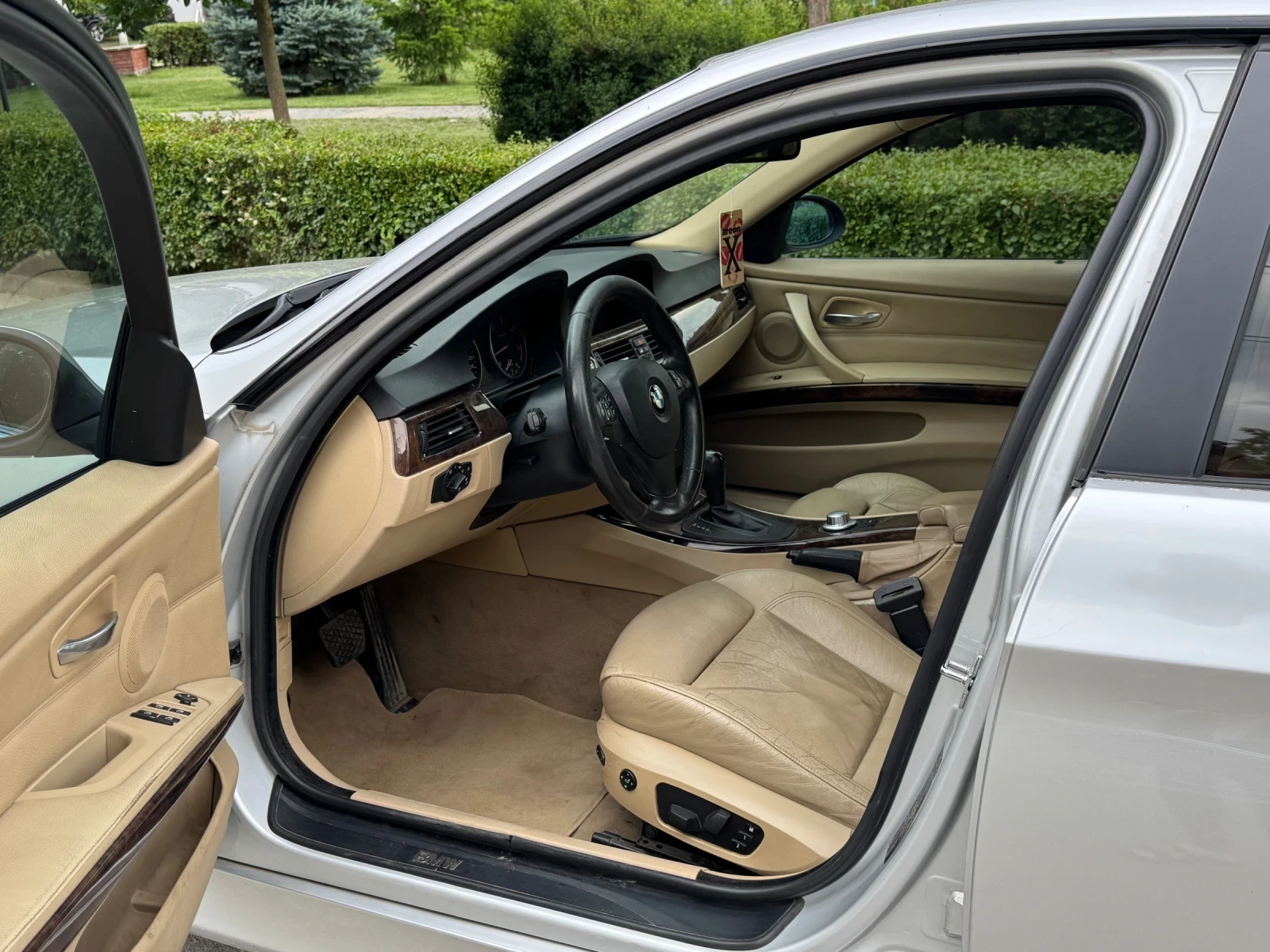BMW 330 xd M-pack* Recaro* Navi, снимка 7 - Автомобили и джипове - 54306337