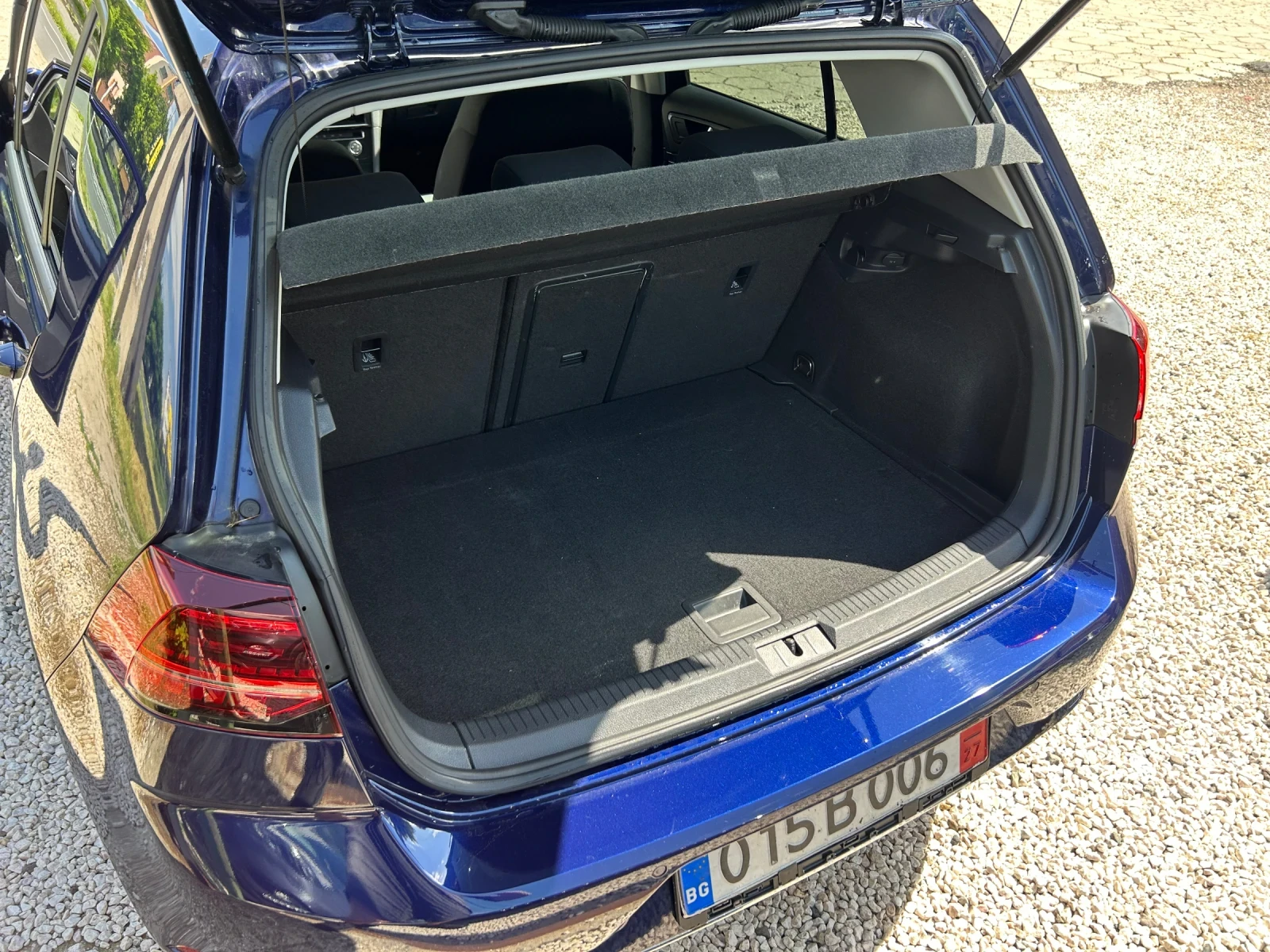 VW Golf 2.0 TDI DSG, снимка 12 - Автомобили и джипове - 54555978
