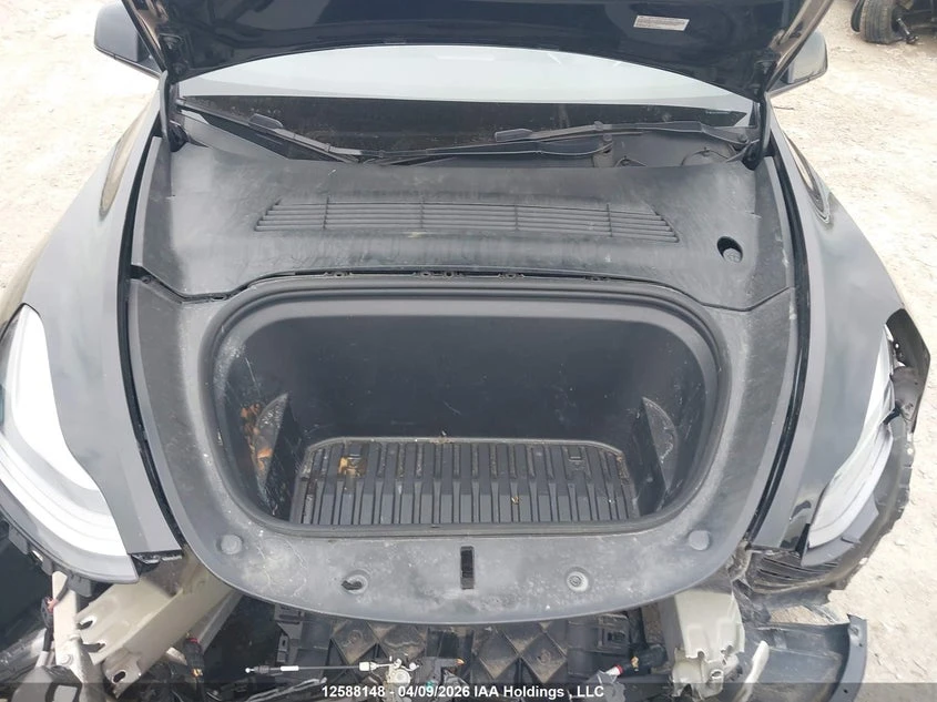 Tesla Model Y Perfromance, снимка 8 - Автомобили и джипове - 54656822