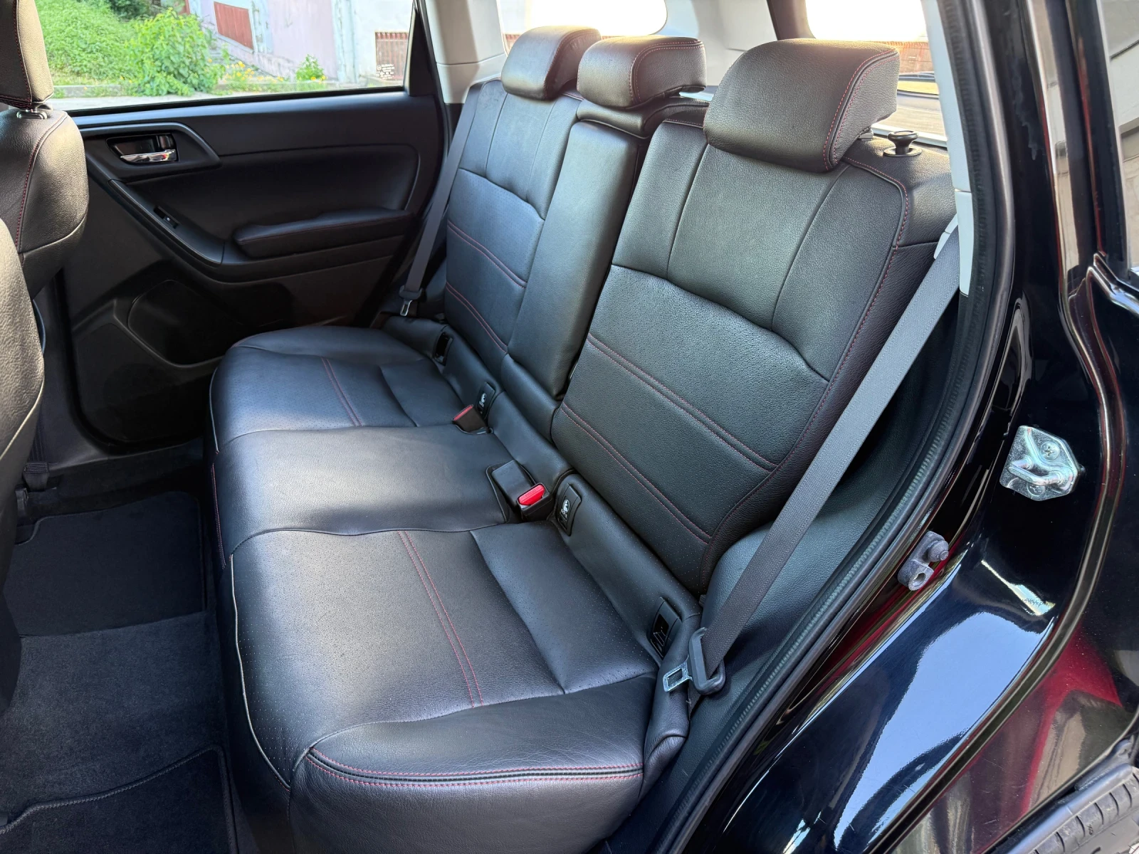 Subaru Forester 2.0i XT SWISS, снимка 11 - Автомобили и джипове - 54962883