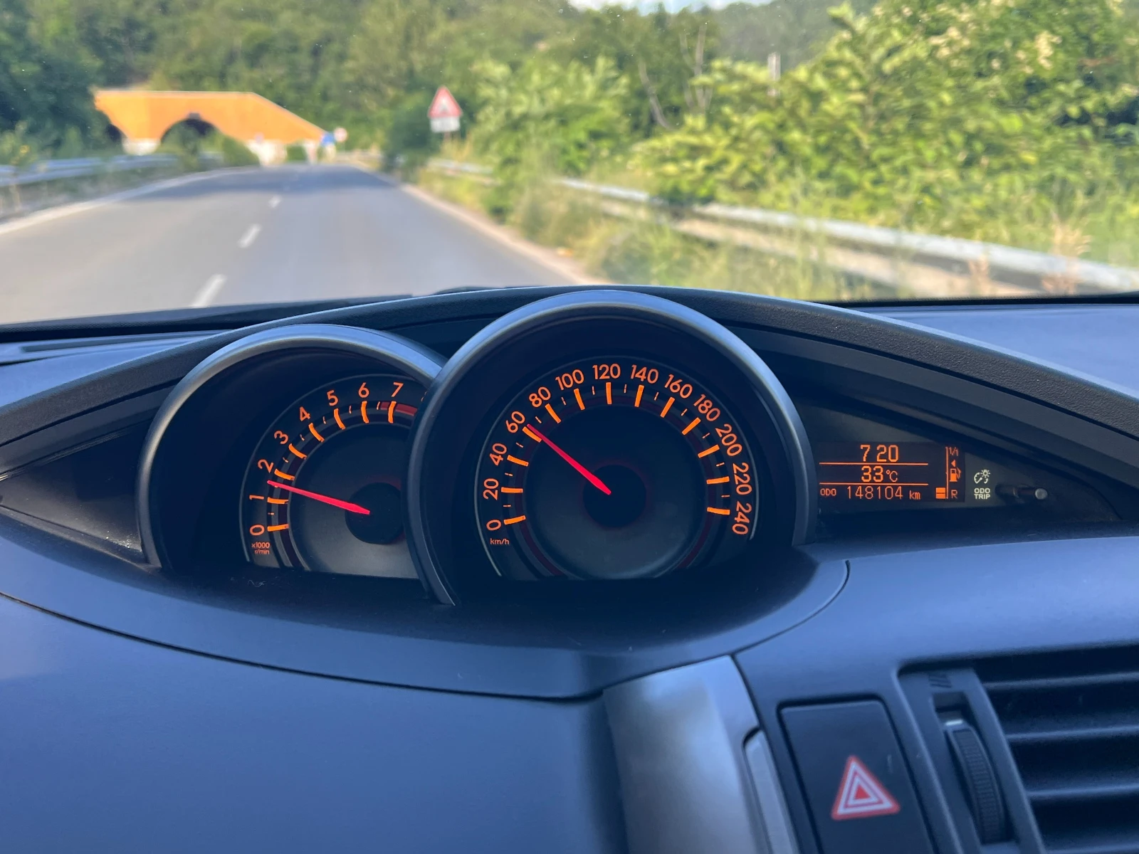 Toyota Verso 1.6VVTi 132к.с. 148000км ПРОЧЕТИ ОПИСАНИЕТО, снимка 15 - Автомобили и джипове - 54976780