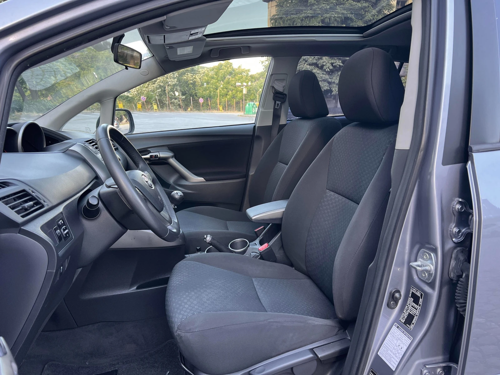 Toyota Verso 1.6VVTi 132к.с. 148000км ПРОЧЕТИ ОПИСАНИЕТО, снимка 10 - Автомобили и джипове - 54976780