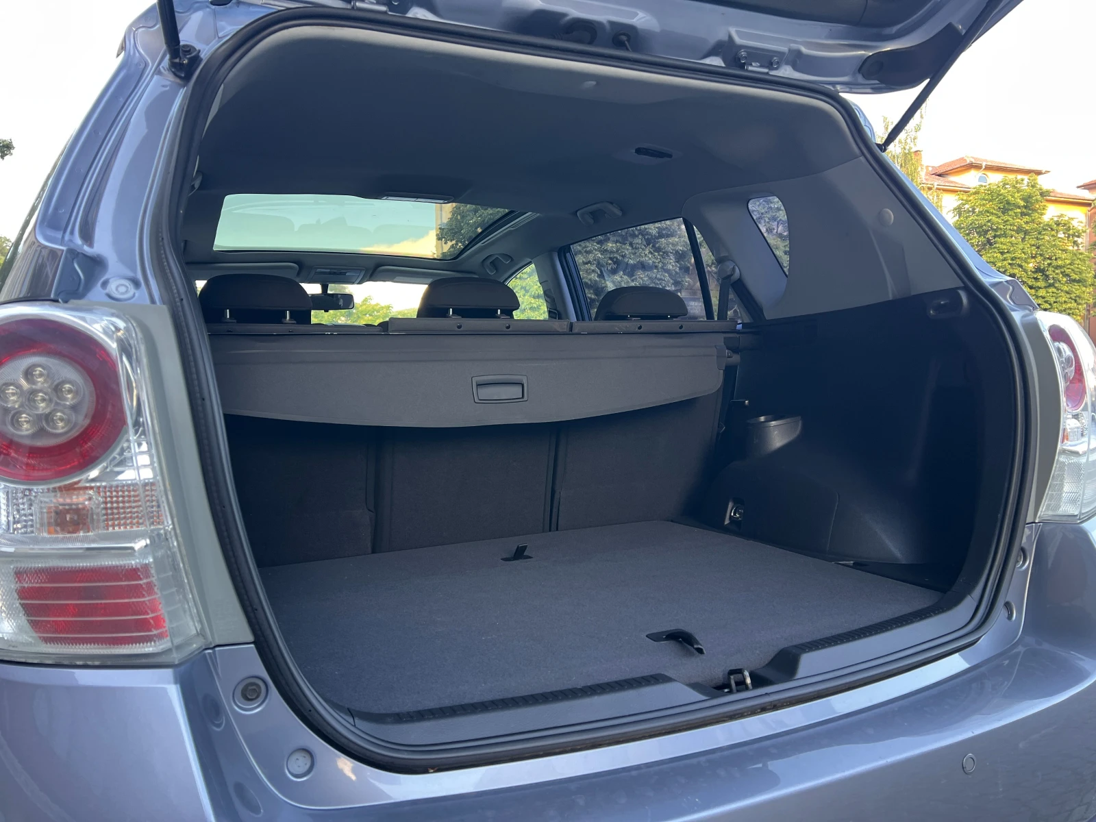 Toyota Verso 1.6VVTi 132к.с. 148000км ПРОЧЕТИ ОПИСАНИЕТО, снимка 13 - Автомобили и джипове - 54976780