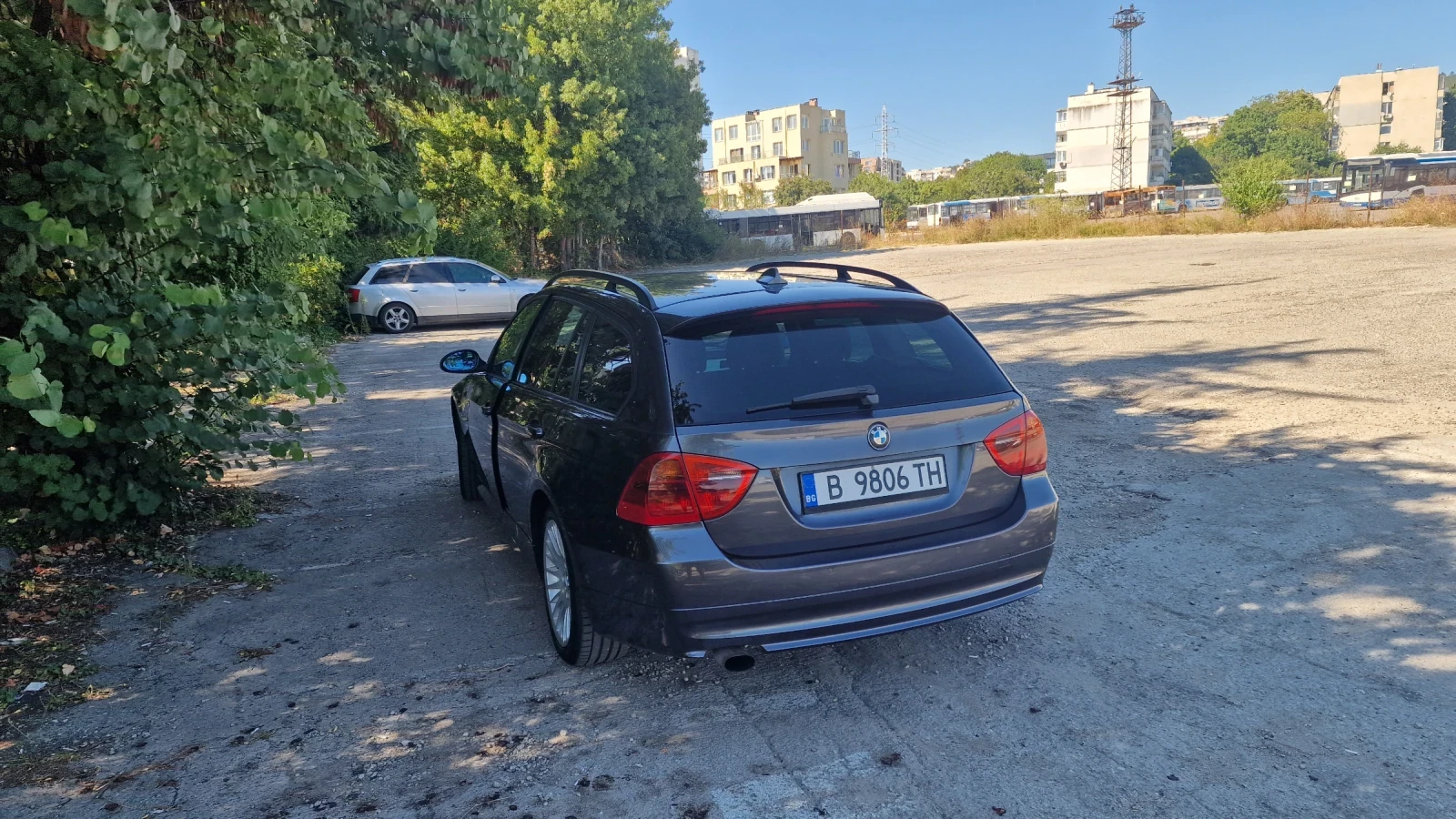 BMW 320, снимка 6 - Автомобили и джипове - 55981122