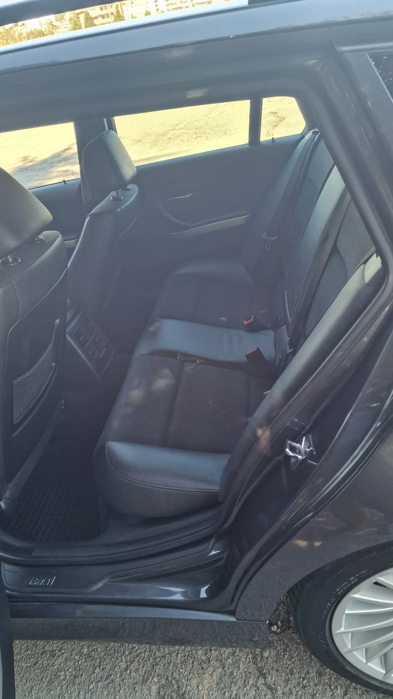 BMW 320, снимка 9 - Автомобили и джипове - 55981122