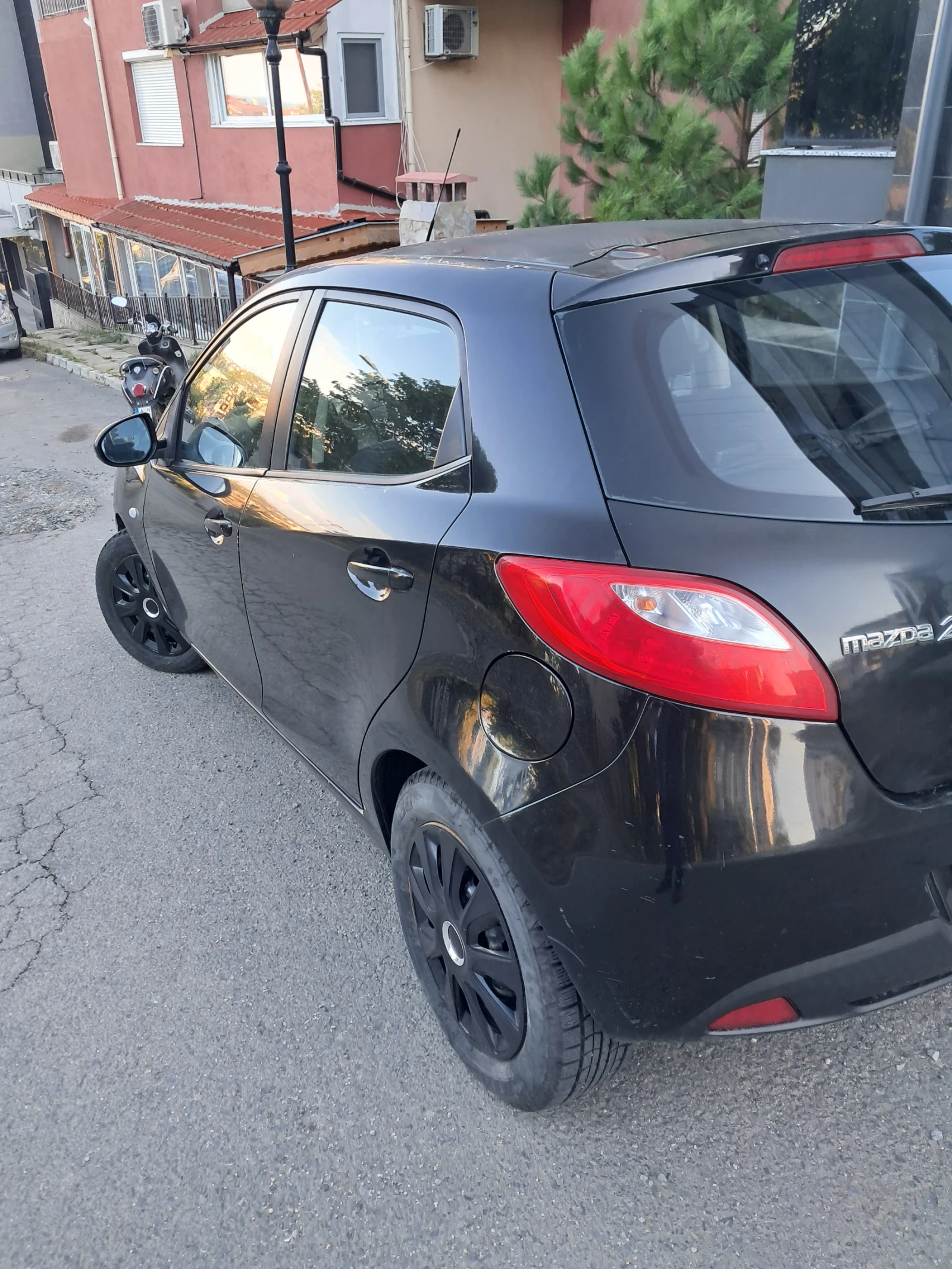 Mazda 2 Газ, снимка 3 - Автомобили и джипове - 56318819