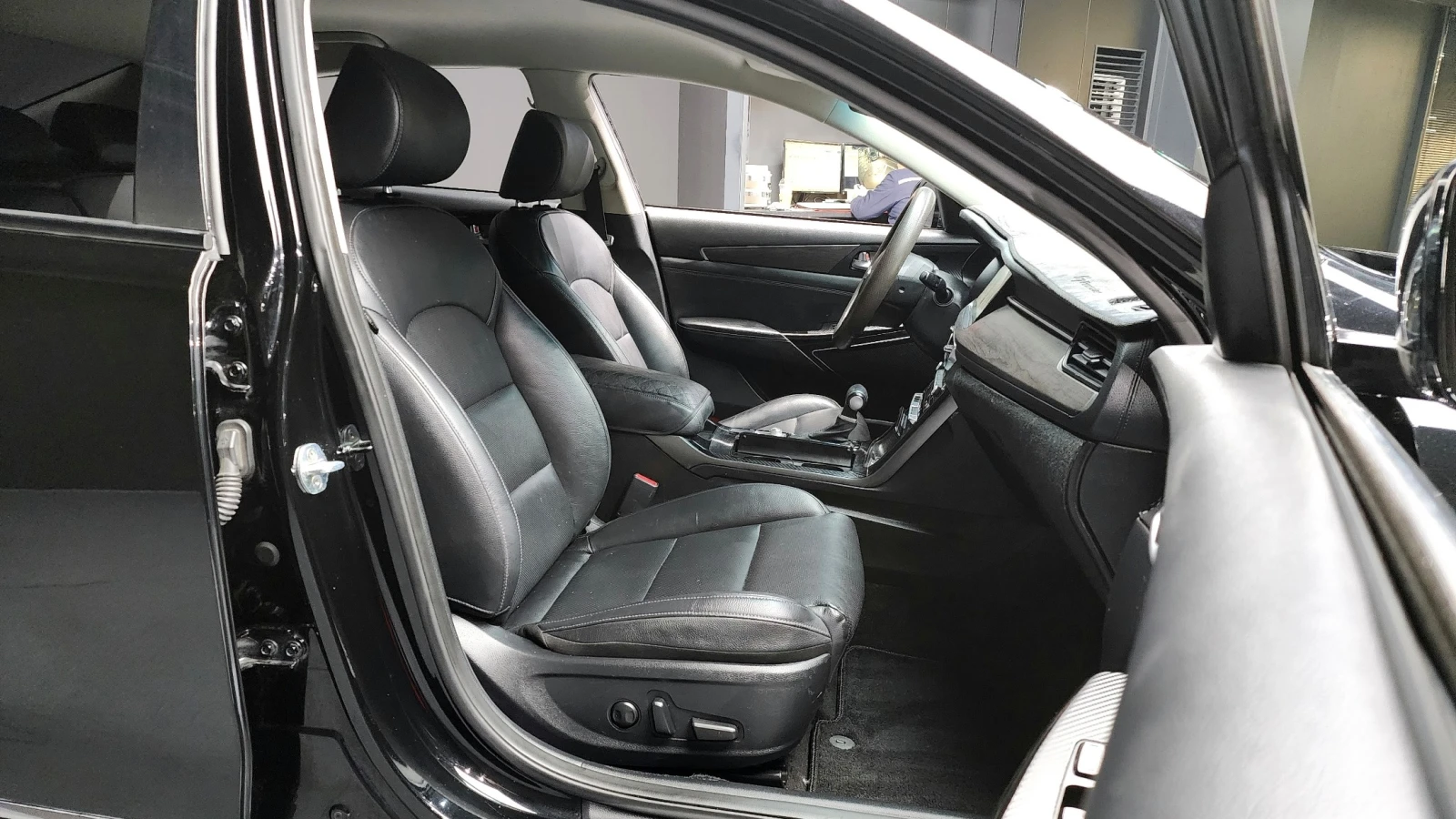 Kia K7 2.5GDI Prestige * ����� * ������ | Mobile.bg � ����������� 10