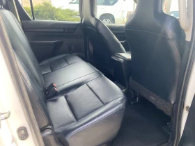 Toyota Hilux 2.4 D, MT, снимка 11