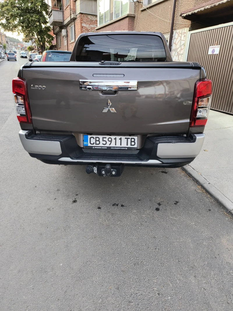 Mitsubishi L200, снимка 6 - Автомобили и джипове - 47528007