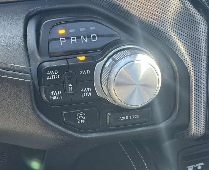 Dodge RAM 1500 Limited Crew Cab 4WD* ПОДГРЕВ* ОБДУХВАНЕ* ПАНО* 36, снимка 13 - Автомобили и джипове - 52708728