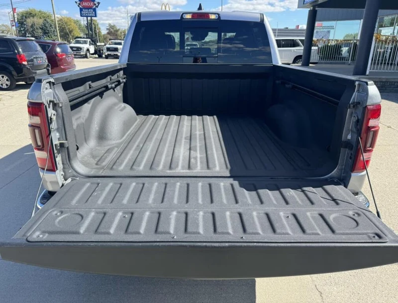 Dodge RAM 1500 Limited Crew Cab 4WD* ПОДГРЕВ* ОБДУХВАНЕ* ПАНО* 36, снимка 16 - Автомобили и джипове - 52708728