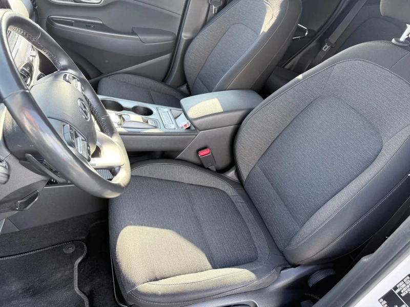 Hyundai Kona, снимка 8 - Автомобили и джипове - 52748313