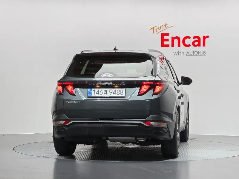 Hyundai Tucson 2.0 2Wd Premium, снимка 4 - Автомобили и джипове - 55936588