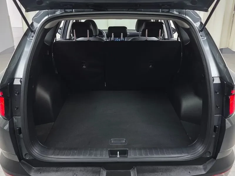 Hyundai Tucson 2.0 2Wd Premium, снимка 16 - Автомобили и джипове - 55936588