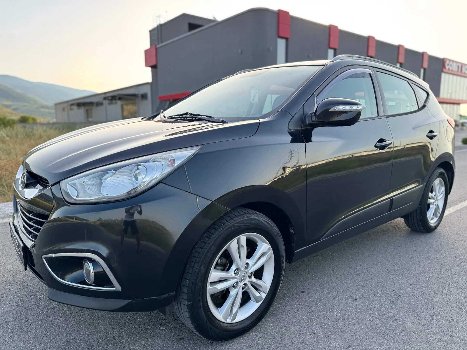 Hyundai IX35 2.0 CRDi 136к.с PARKTRONIC / BLUETOOTH  - изображение 3