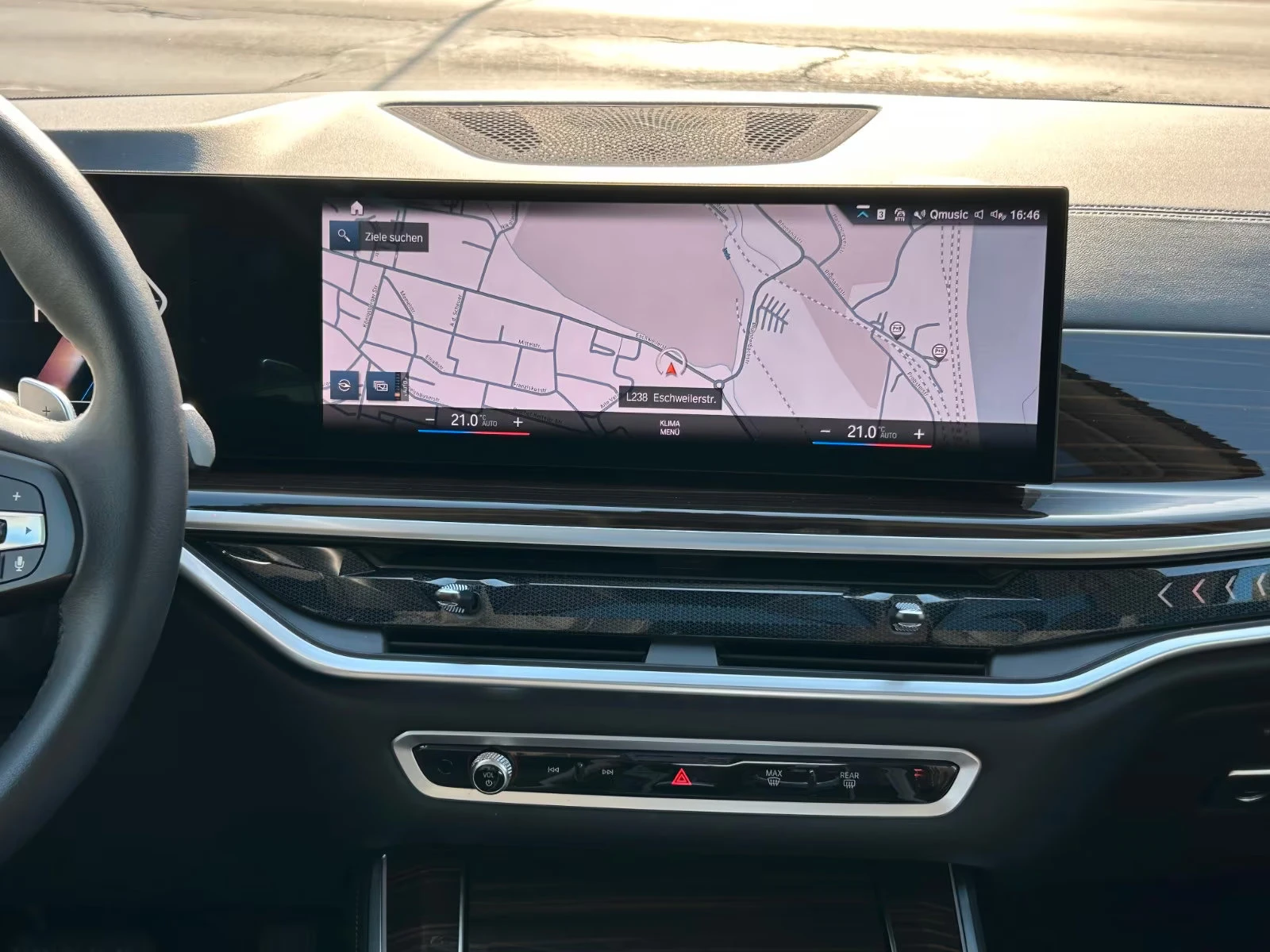 BMW X5 40i/xDRIVE/AIR/381HP/SPORT/7S./PANO/MEMO/HUD/660f | Mobile.bg   13