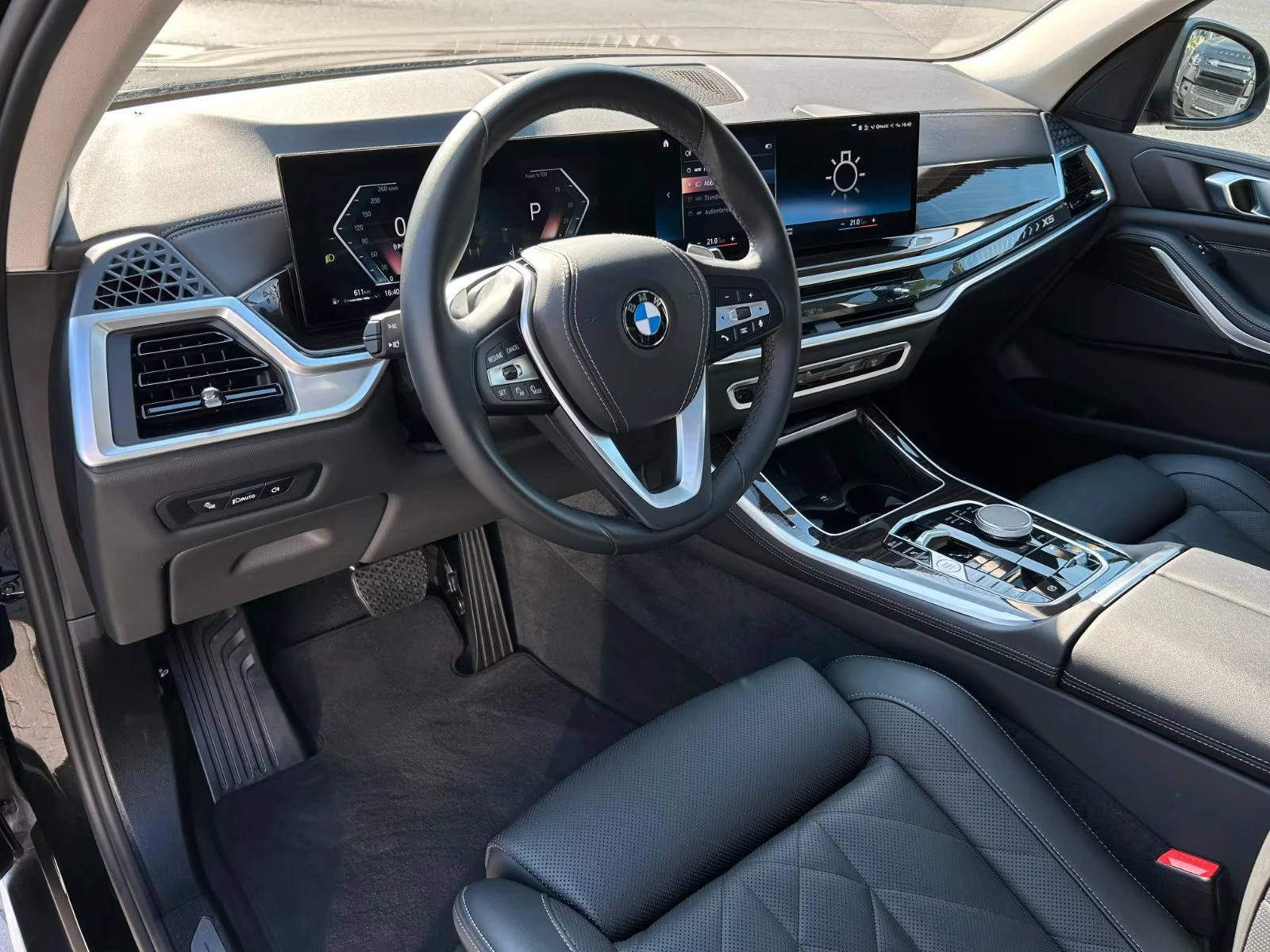 BMW X5 40i/xDRIVE/AIR/381HP/SPORT/7S./PANO/MEMO/HUD/660f | Mobile.bg   11