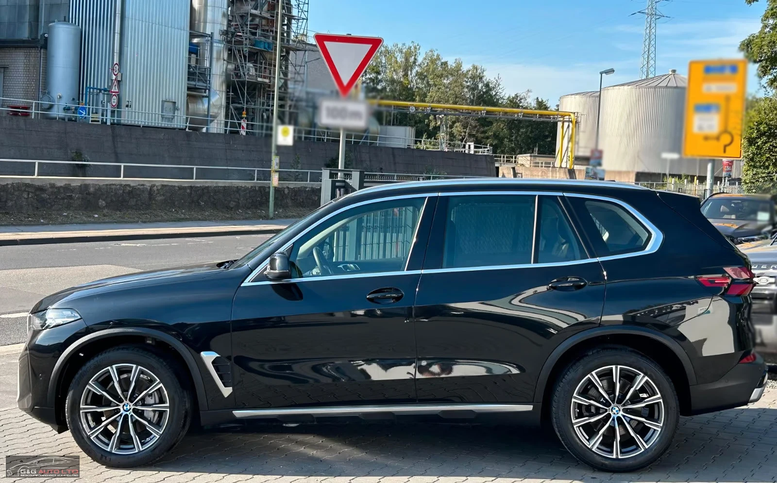 BMW X5 40i/xDRIVE/AIR/381HP/SPORT/7S./PANO/MEMO/HUD/660f - изображение 3