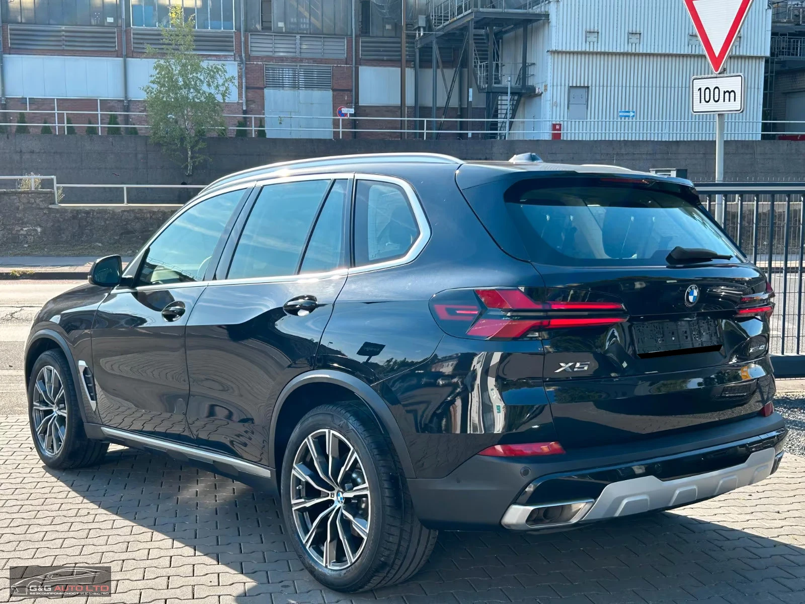 BMW X5 40i/xDRIVE/AIR/381HP/SPORT/7S./PANO/MEMO/HUD/660f - изображение 4