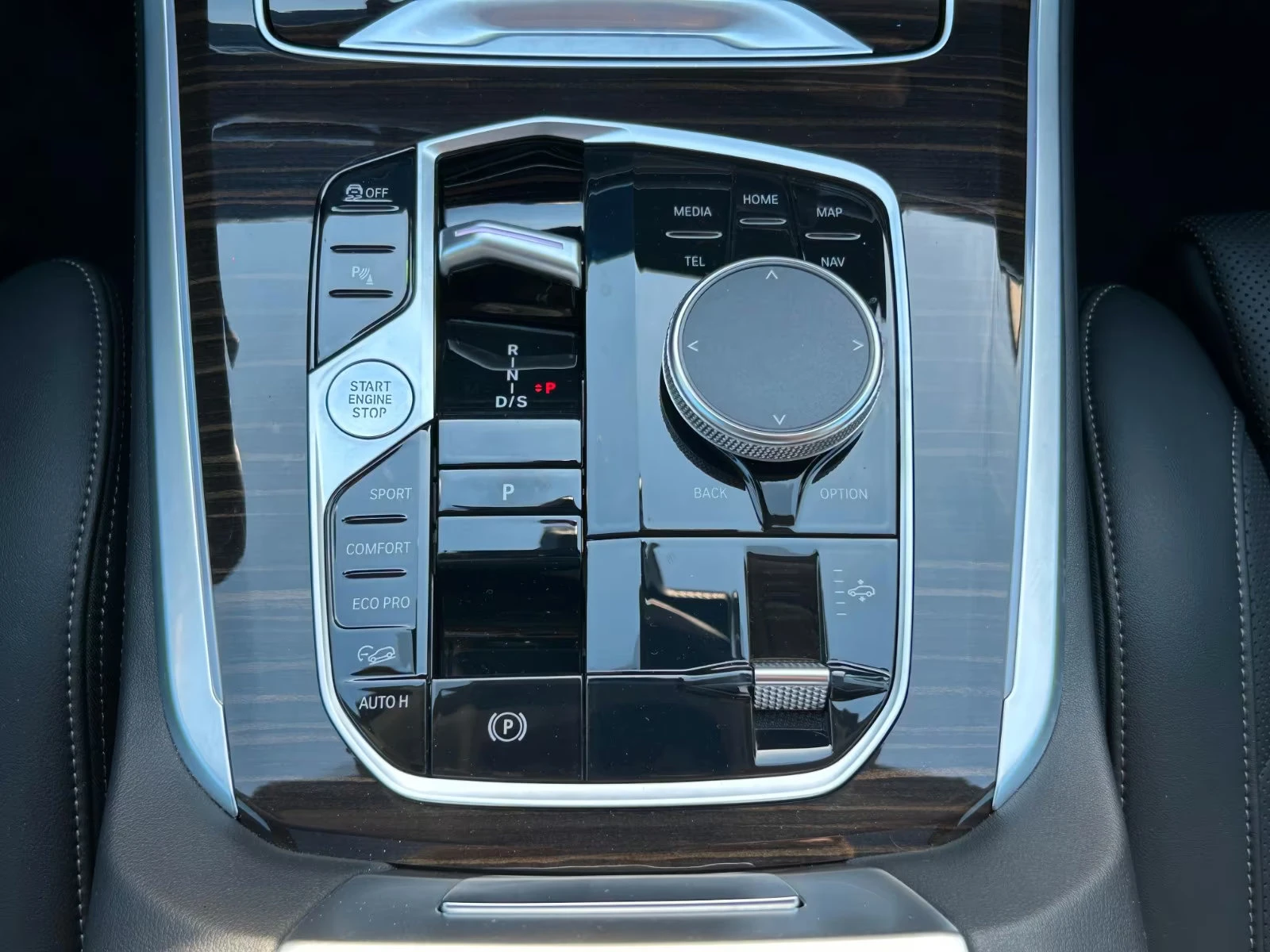 BMW X5 40i/xDRIVE/AIR/381HP/SPORT/7S./PANO/MEMO/HUD/660f | Mobile.bg   15