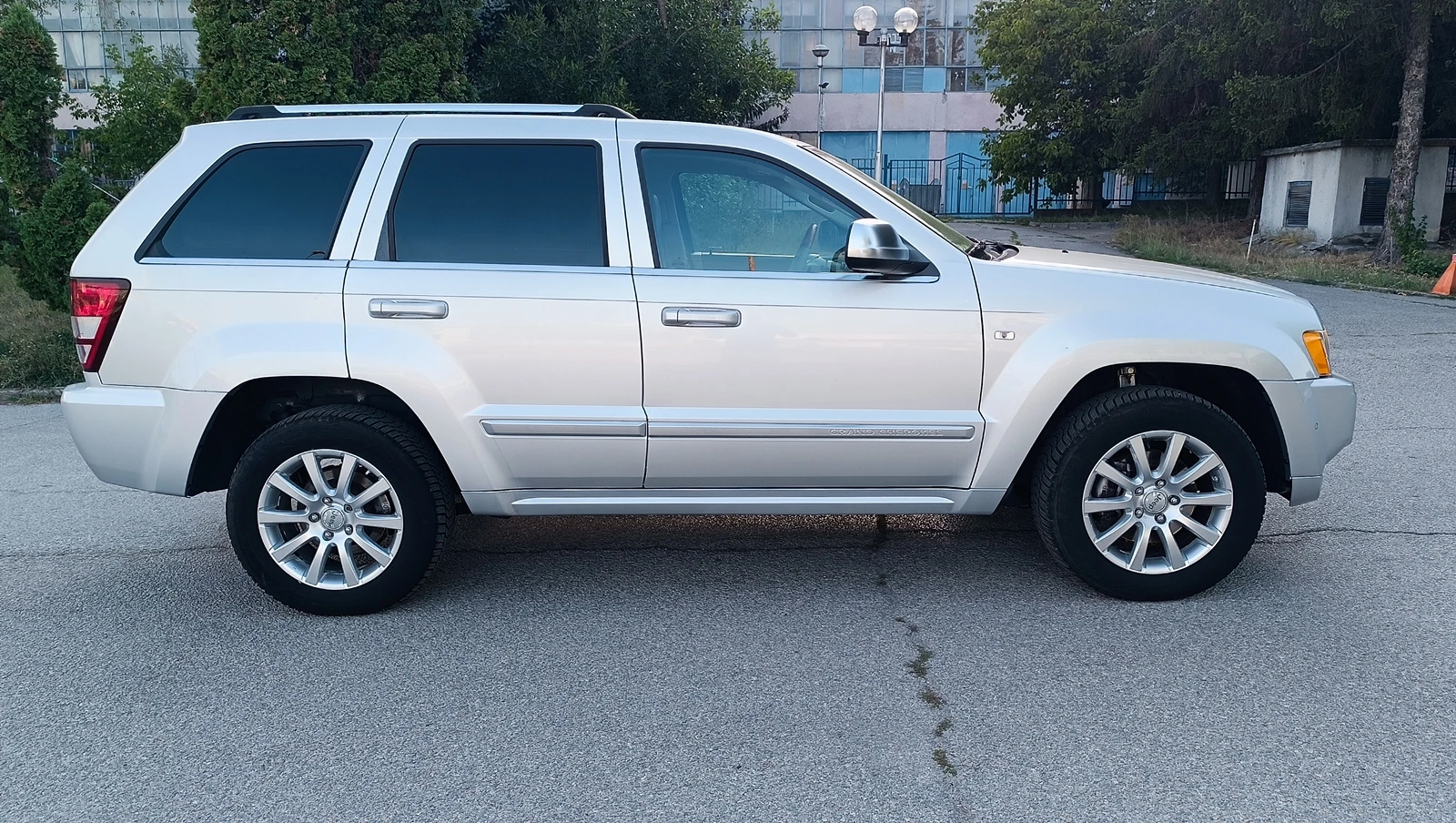 Jeep Grand cherokee 3.0CRD Overland - изображение 5