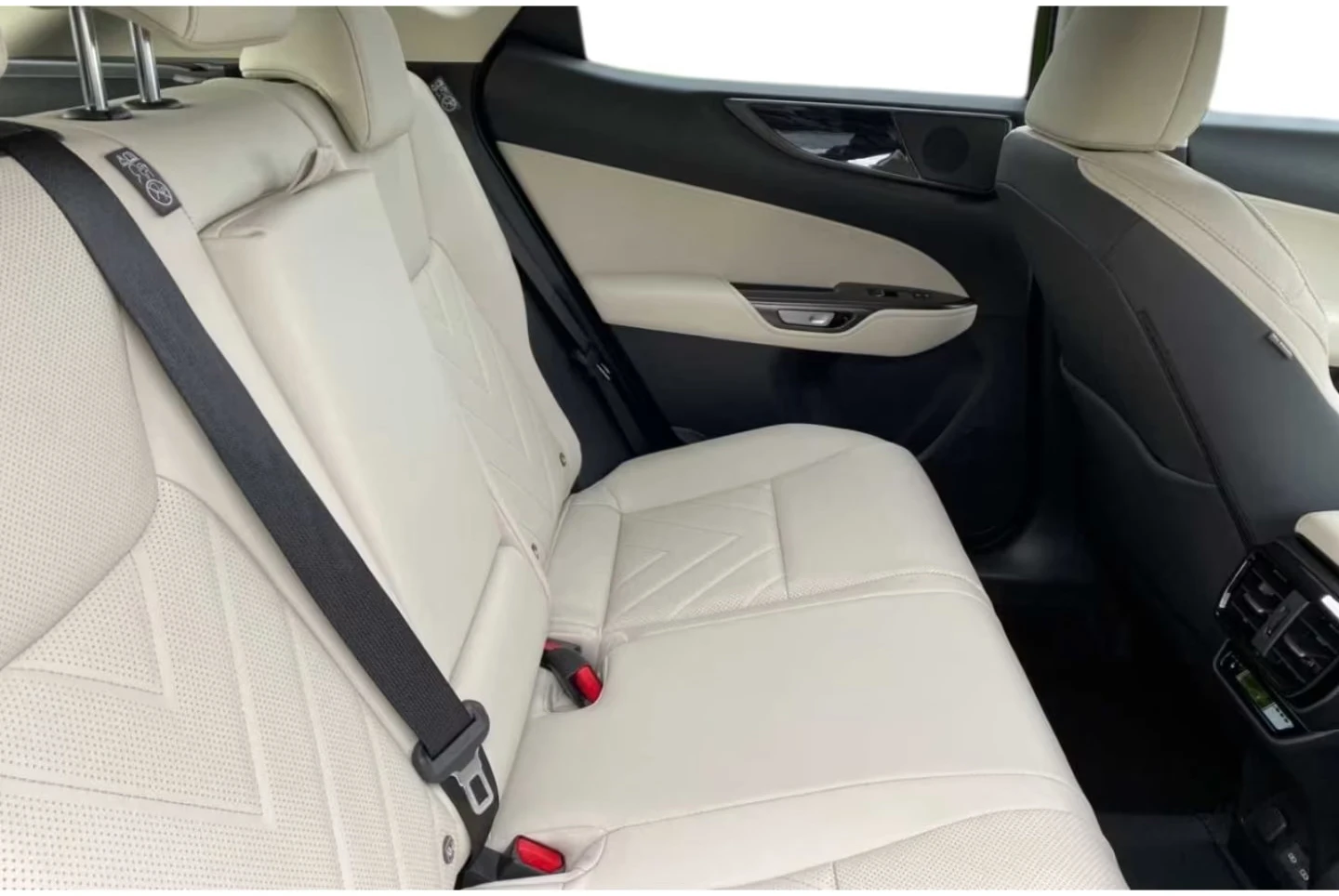 Lexus NX 350h НОВ!/LUXURY/243HP/AWD/PANO/MEMO/CPLAY/360/HUD/859g - изображение 9