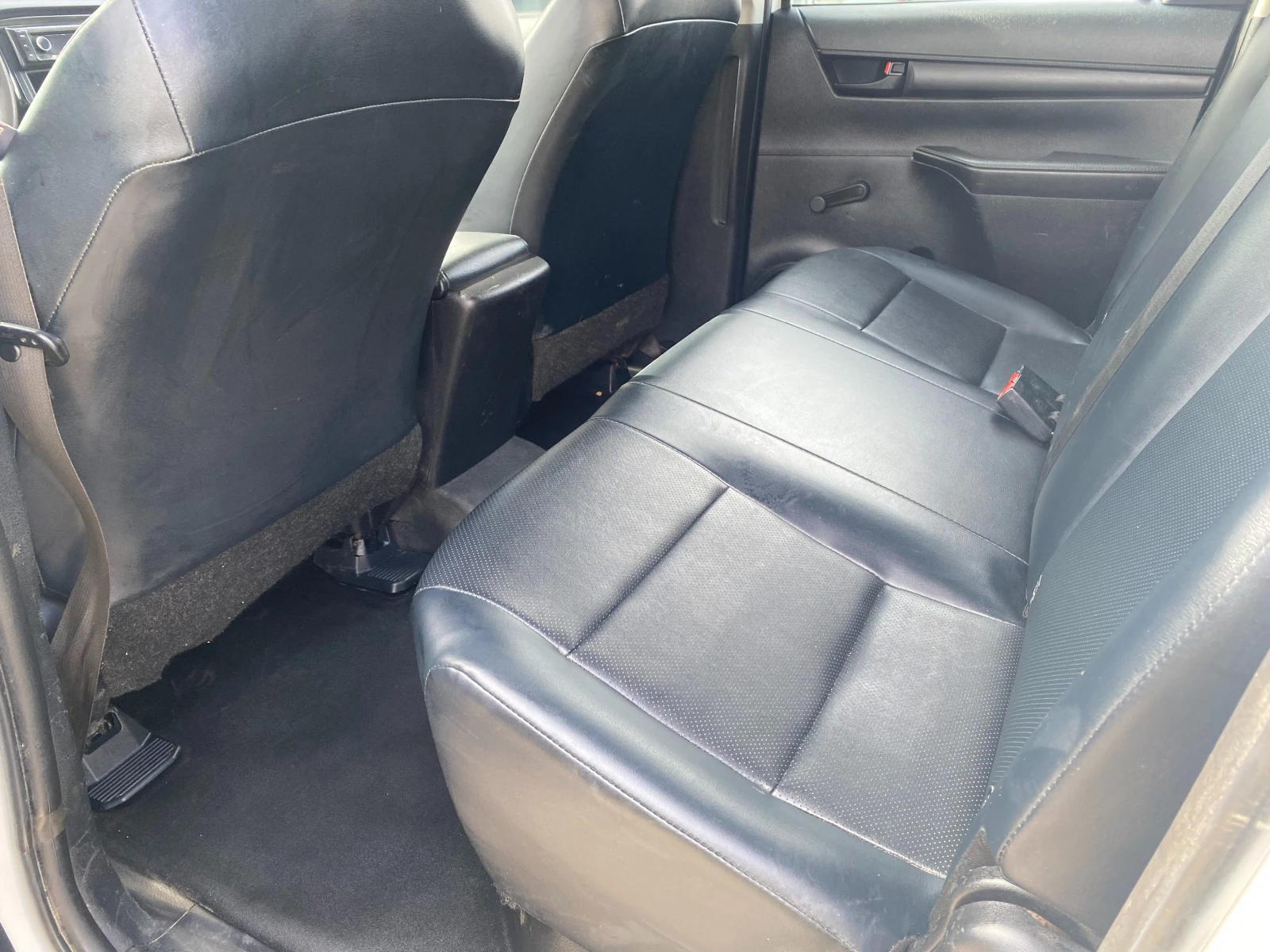 Toyota Hilux 2.4 D, MT | Mobile.bg � ����������� 13