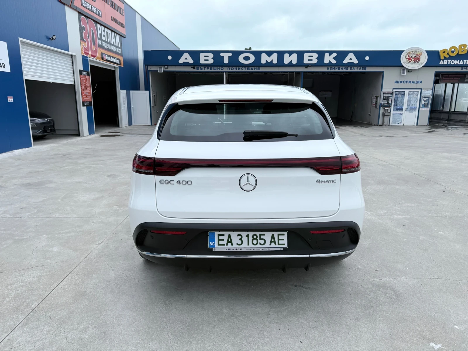 Mercedes-Benz EQC 400 ГАРАНЦИОННЕН ДО 2031, снимка 8 - Автомобили и джипове - 54643409