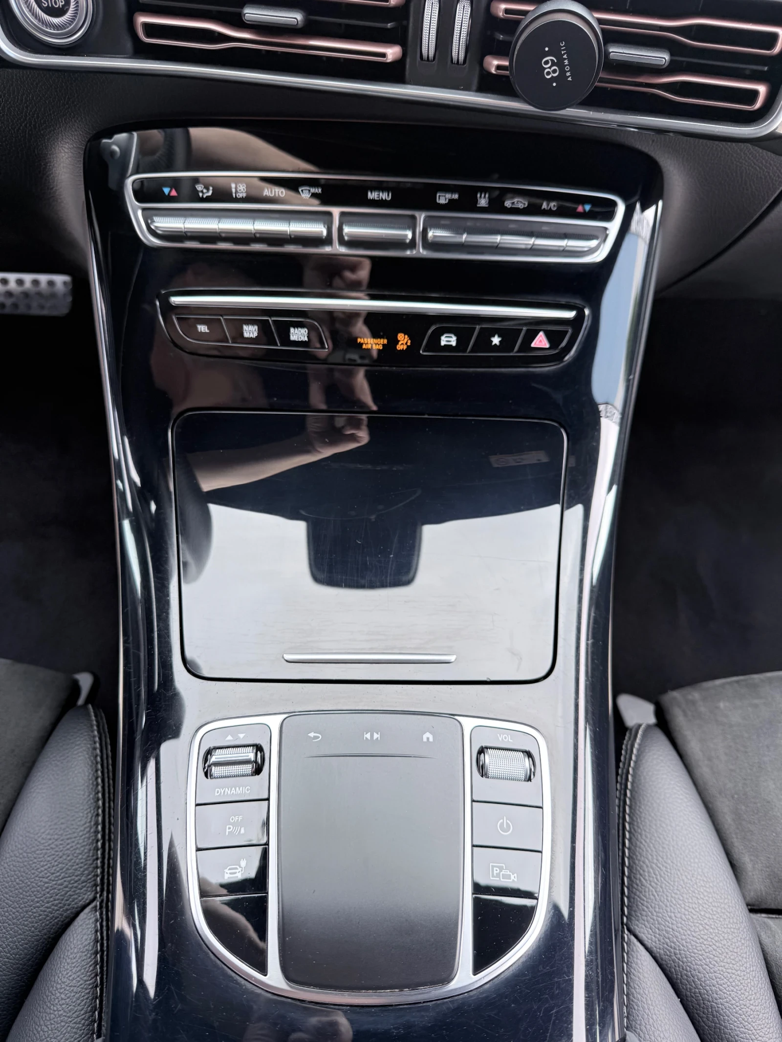 Mercedes-Benz EQC 400 ГАРАНЦИОННЕН ДО 2031, снимка 14 - Автомобили и джипове - 54643409