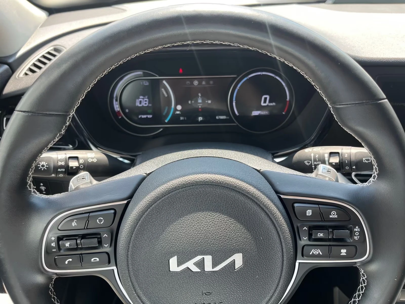 Kia Niro 64kWh/204HP/VISION/CAM/NAVI/LED/KLEES/613z, снимка 8 - Автомобили и джипове - 55302301