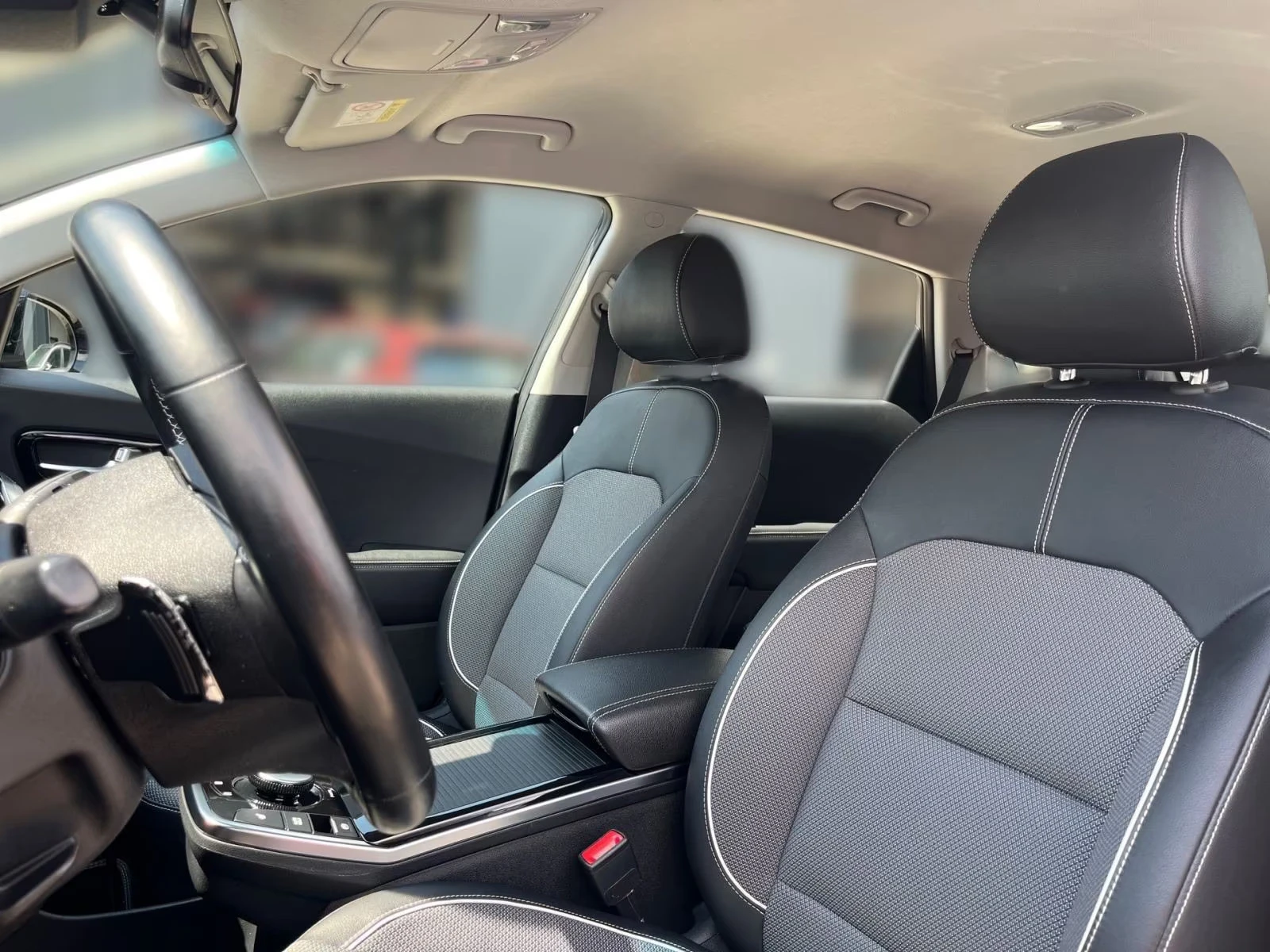 Kia Niro 64kWh/204HP/VISION/CAM/NAVI/LED/KLEES/613z, снимка 9 - Автомобили и джипове - 55302301
