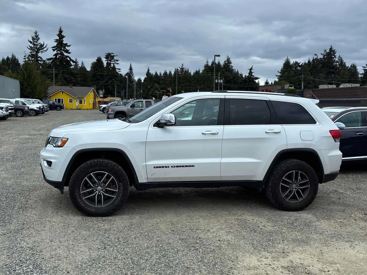 Jeep Grand cherokee  Limited / V6 / КЛИП НА МОТОРА / АВТОКРЕДИТ, снимка 2 - Автомобили и джипове - 55500439