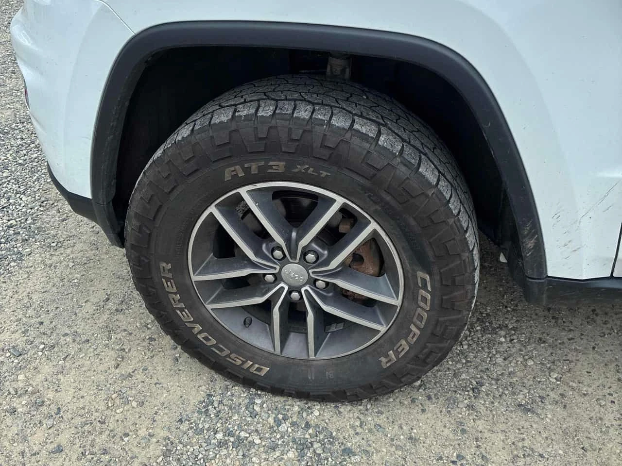 Jeep Grand cherokee  Limited / V6 / КЛИП НА МОТОРА / АВТОКРЕДИТ, снимка 14 - Автомобили и джипове - 55500439