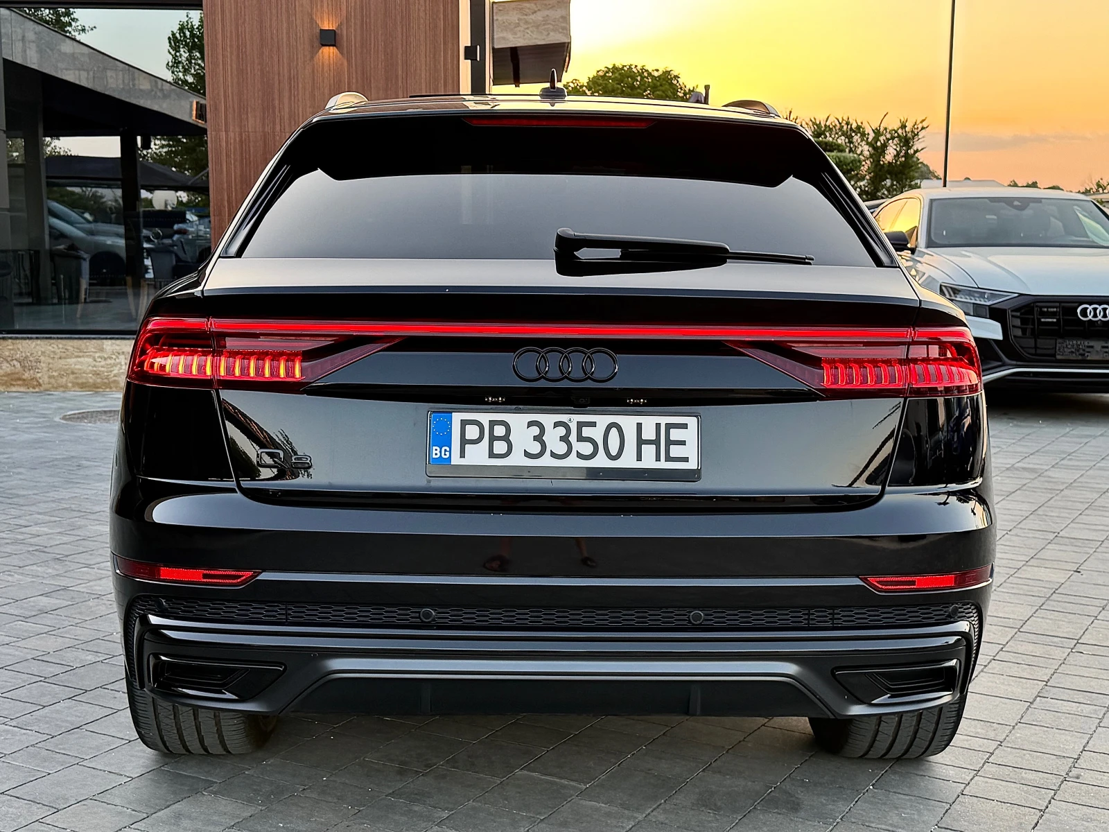 Audi Q8 55TFSI S-Line #SoftClose#PANO#OBDUH#B&O#FULL MAX#, снимка 6 - Автомобили и джипове - 55647366