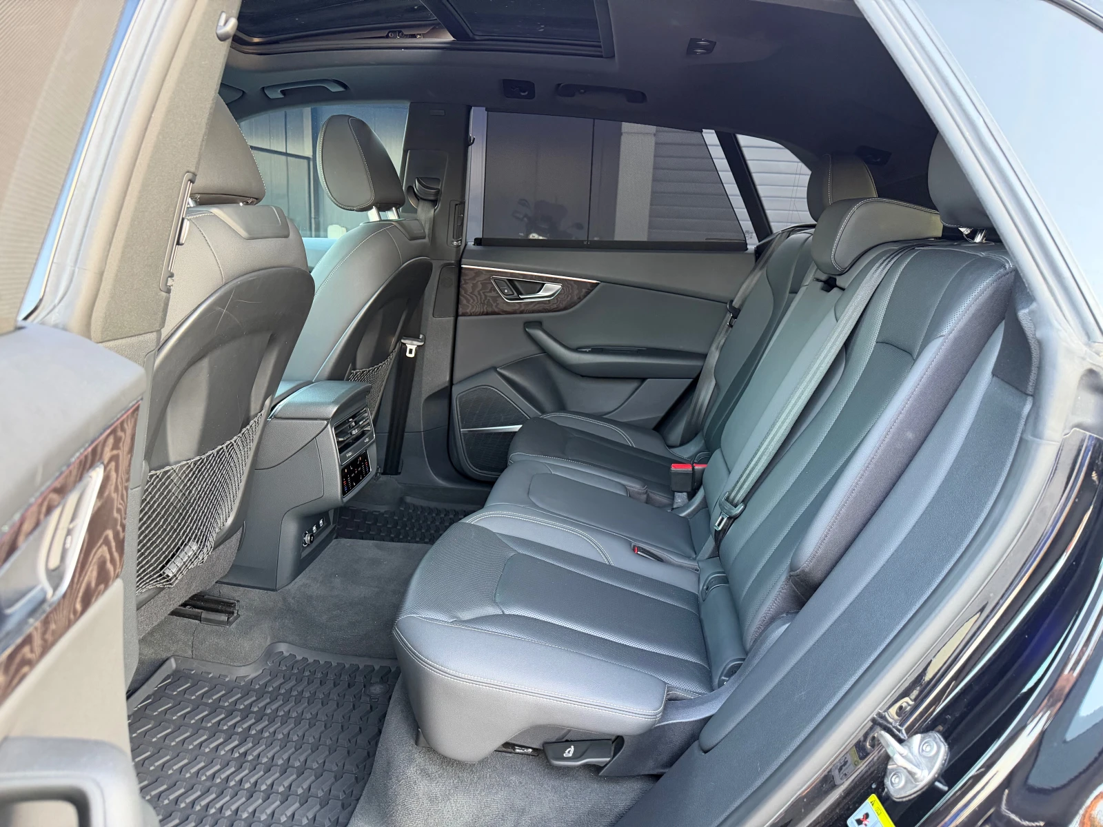 Audi Q8 55TFSI S-Line #SoftClose#PANO#OBDUH#B&O#FULL MAX#, снимка 13 - Автомобили и джипове - 55647366