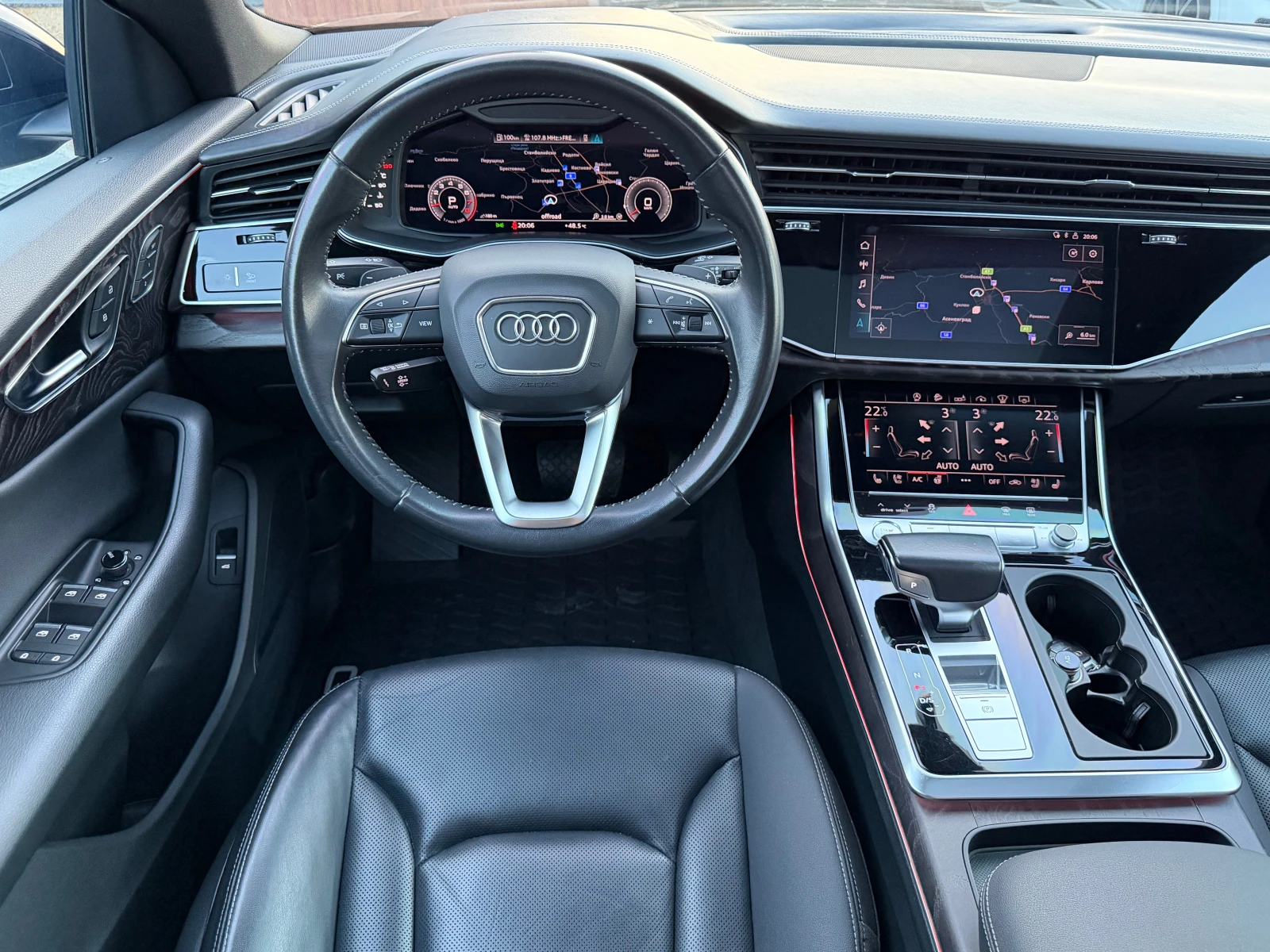 Audi Q8 55TFSI S-Line #SoftClose#PANO#OBDUH#B&O#FULL MAX#, снимка 10 - Автомобили и джипове - 55647366