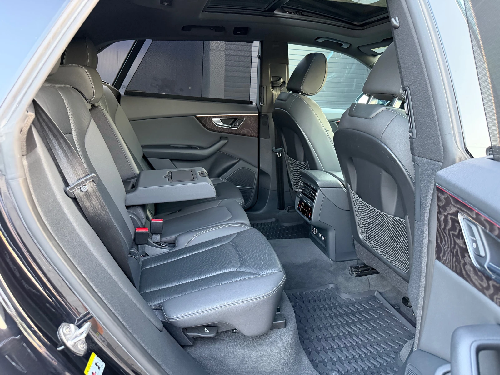Audi Q8 55TFSI S-Line #SoftClose#PANO#OBDUH#B&O#FULL MAX#, снимка 14 - Автомобили и джипове - 55647366
