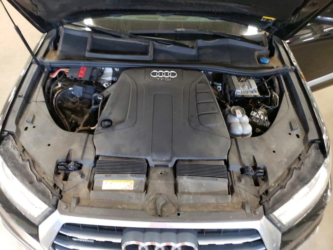 Audi Q7 2.0l Premium, снимка 12 - Автомобили и джипове - 56485393