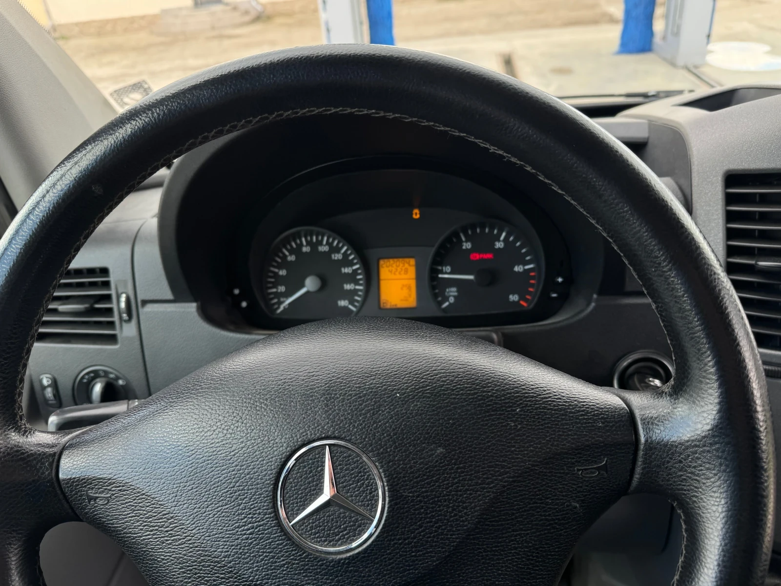 Mercedes-Benz 313 CDI, снимка 12 - Бусове и автобуси - 54171997