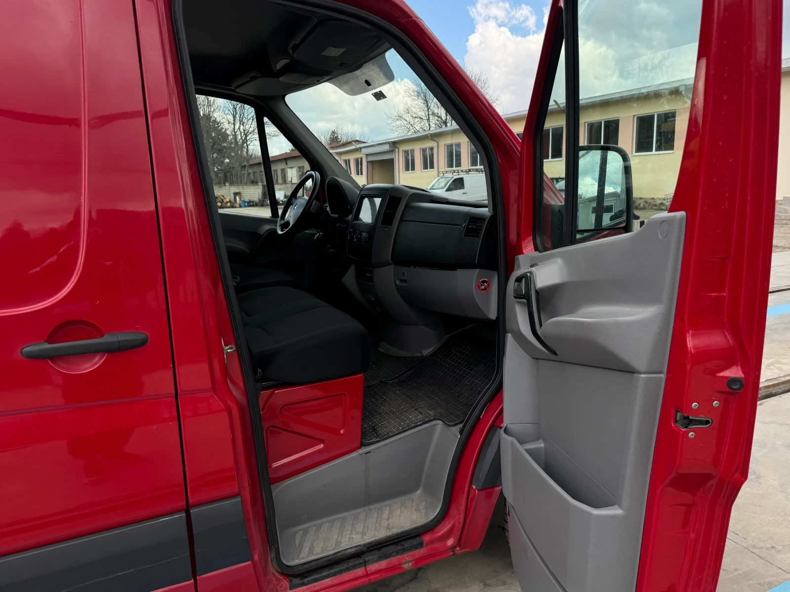 Mercedes-Benz 313 CDI, снимка 9 - Бусове и автобуси - 54171997