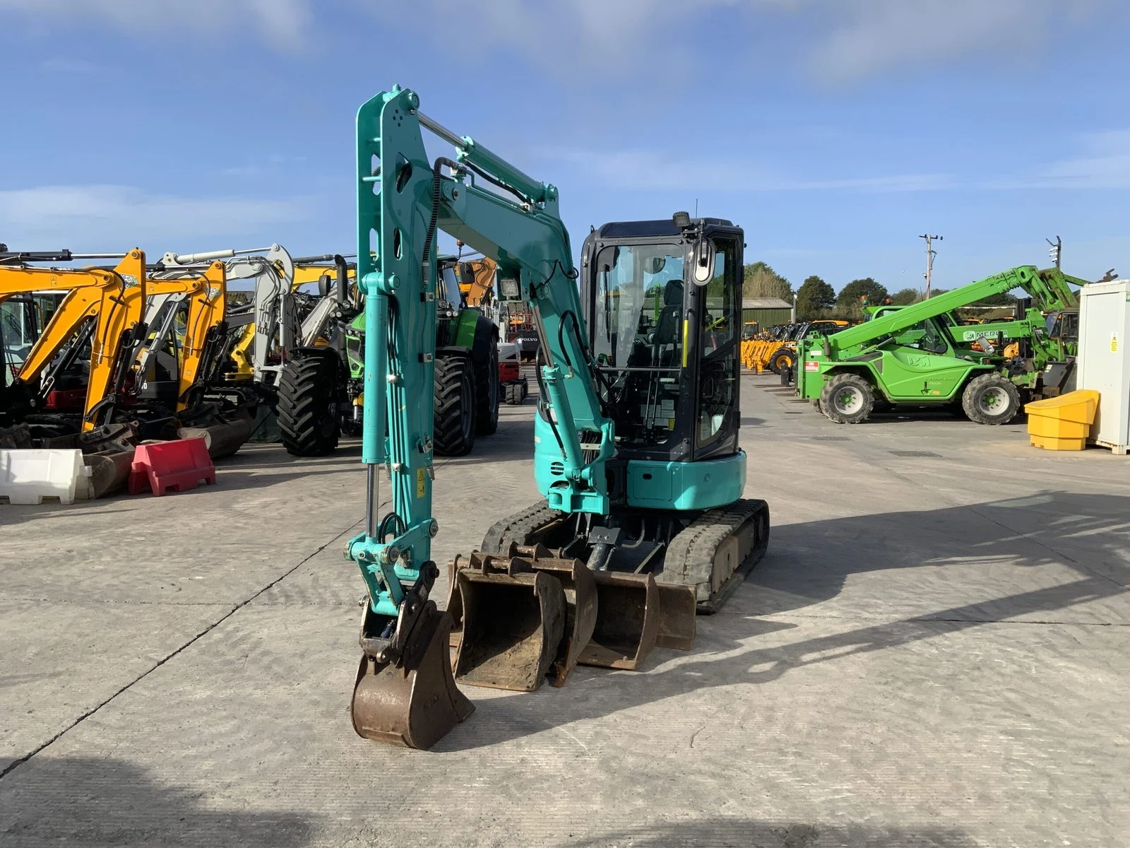 Багер Kobelco SK34SR