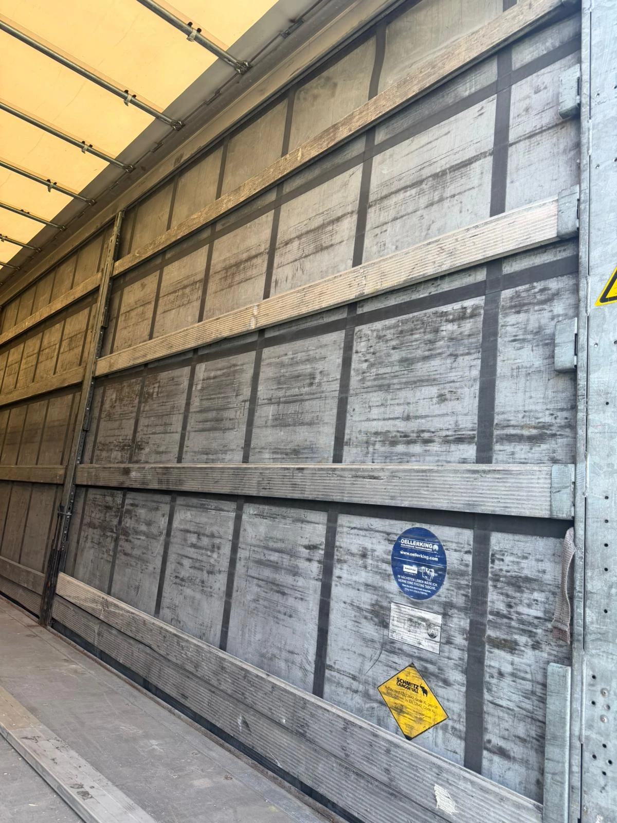 Полуремарке Schmitz SCS 24L 1362 - VARIOS Тристранна щора, снимка 6 - Ремаркета - 54773975