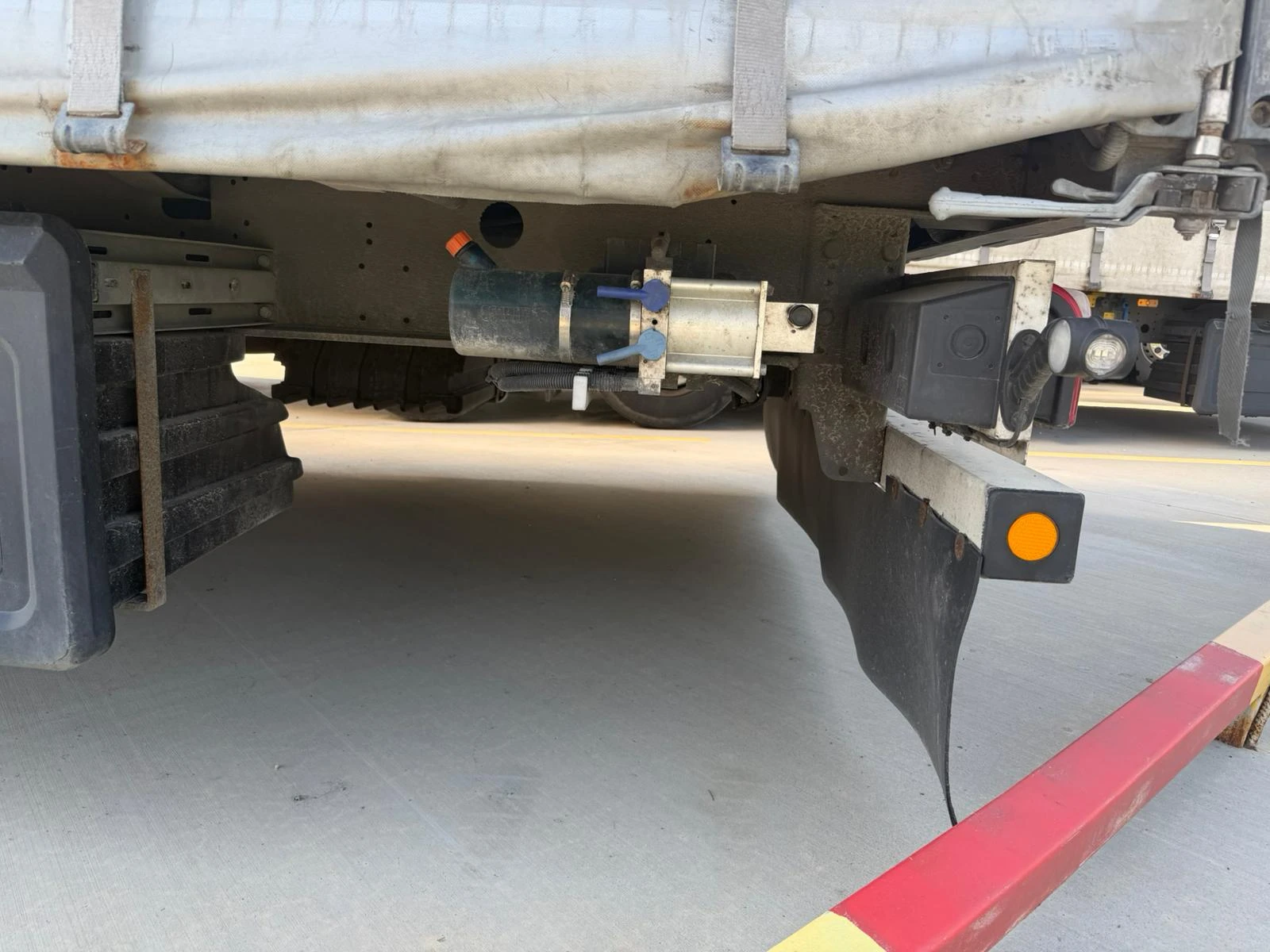 Полуремарке Schmitz SCS 24L 1362 - VARIOS Тристранна щора, снимка 11 - Ремаркета - 54773975