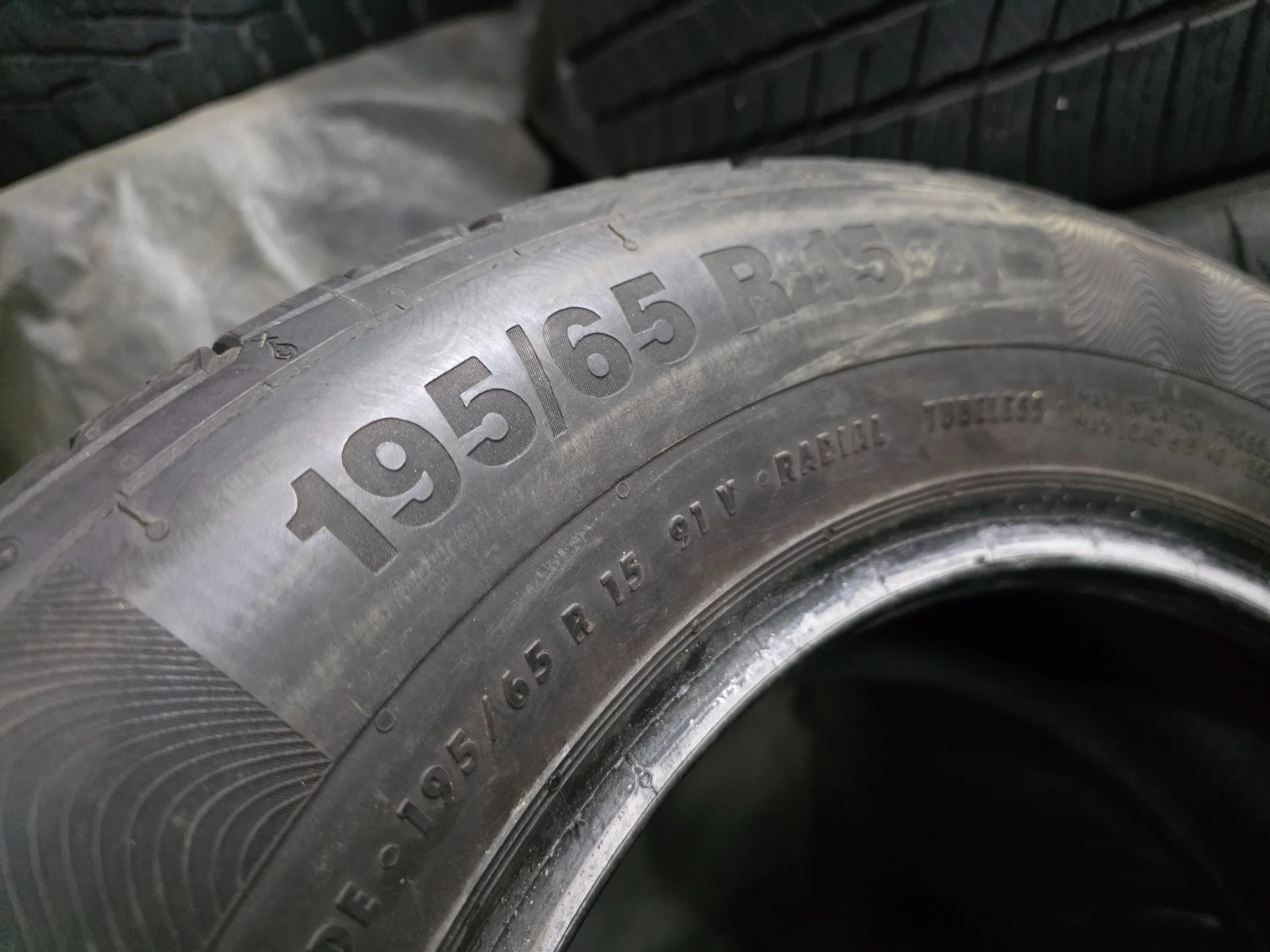 Гуми Летни 195/65R15, снимка 5 - Гуми и джанти - 54001391