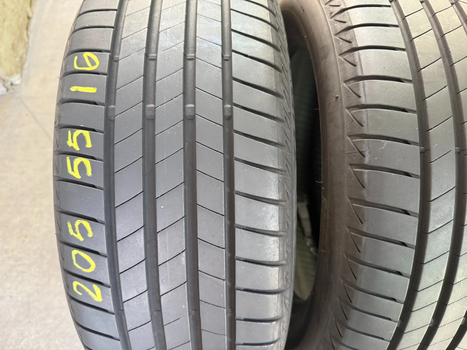 Гуми Летни 205/55R16, снимка 2 - Гуми и джанти - 54444345